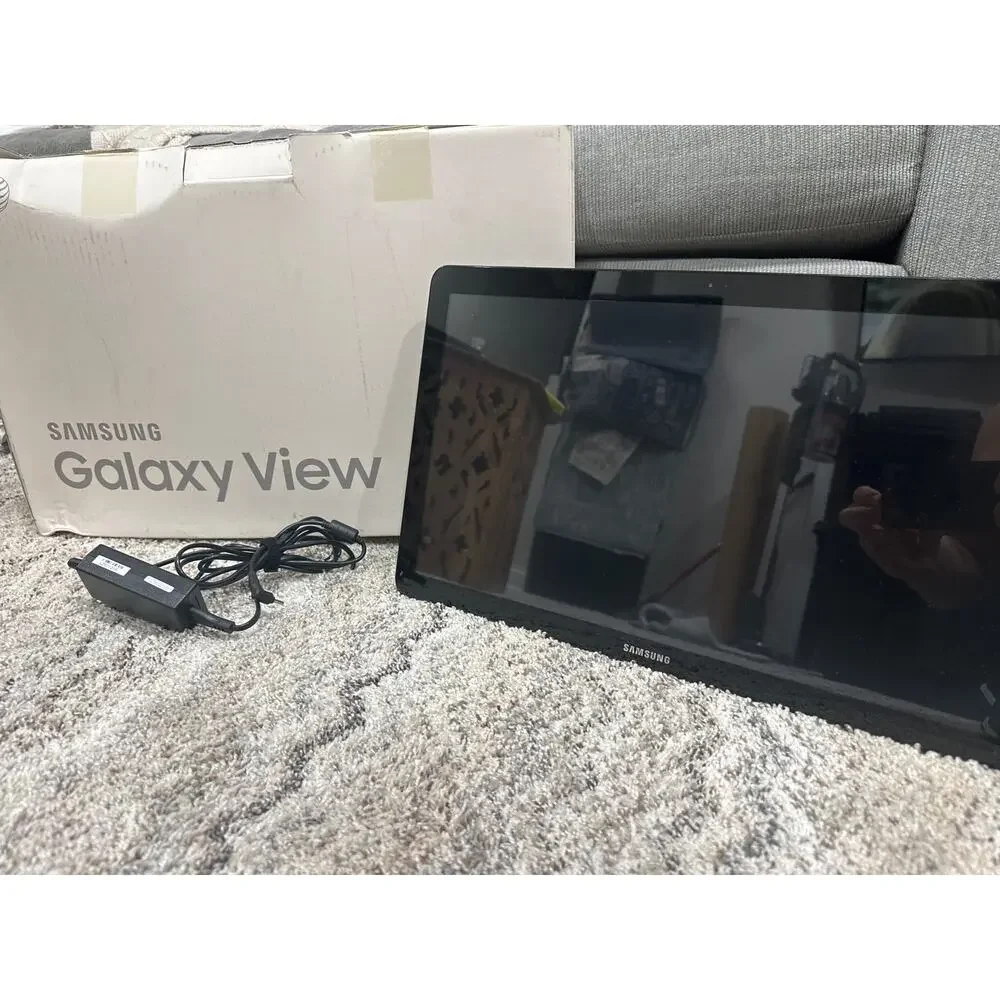 Samsung Galaxy View SM-T677A With Box